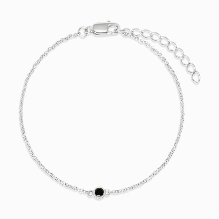 Armband met kristal Onyx, een zwarte en prachtige edelsteen. Sieraden met Onyx als armband.