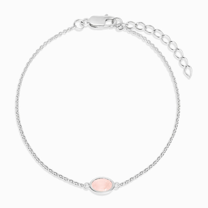 Kristallen armband met Rozenkwarts, een roze kristal dat de geboortesteen is van oktober. Zilveren armband met het liefdeskristal Rozenkwarts.