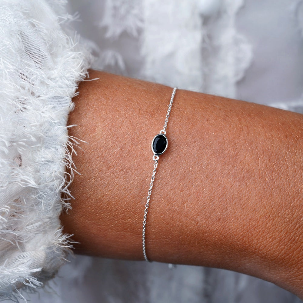 Kristallen armband in zilver met Onyx. Armband met zwarte kristal Onyx.